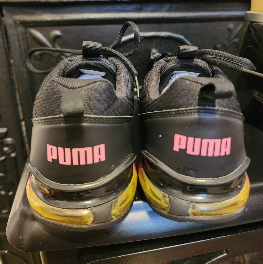 Puma Women's Black Sneakers, Size 10 - Picture 4 of 9